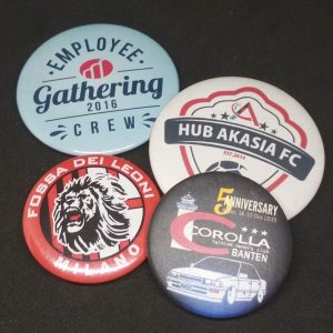 Cetak Custom Pin Peniti 44 mm untuk Acara, Seminar, Event dan Komunitas